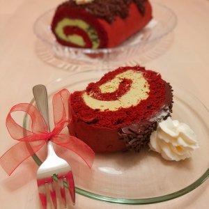 Hina Swiss Roll